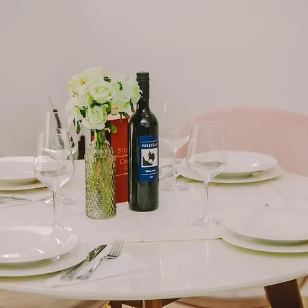 Jope Apartment *
