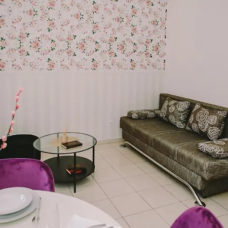 Jope Apartment Split