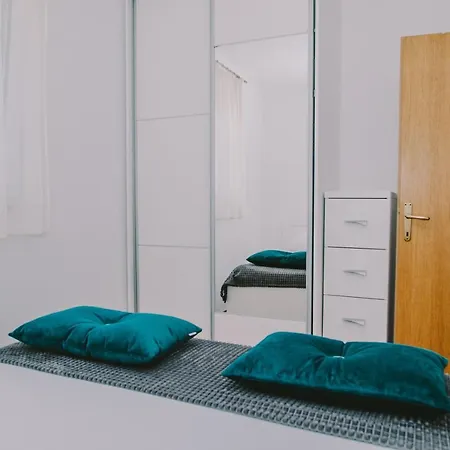 Jope Apartment *